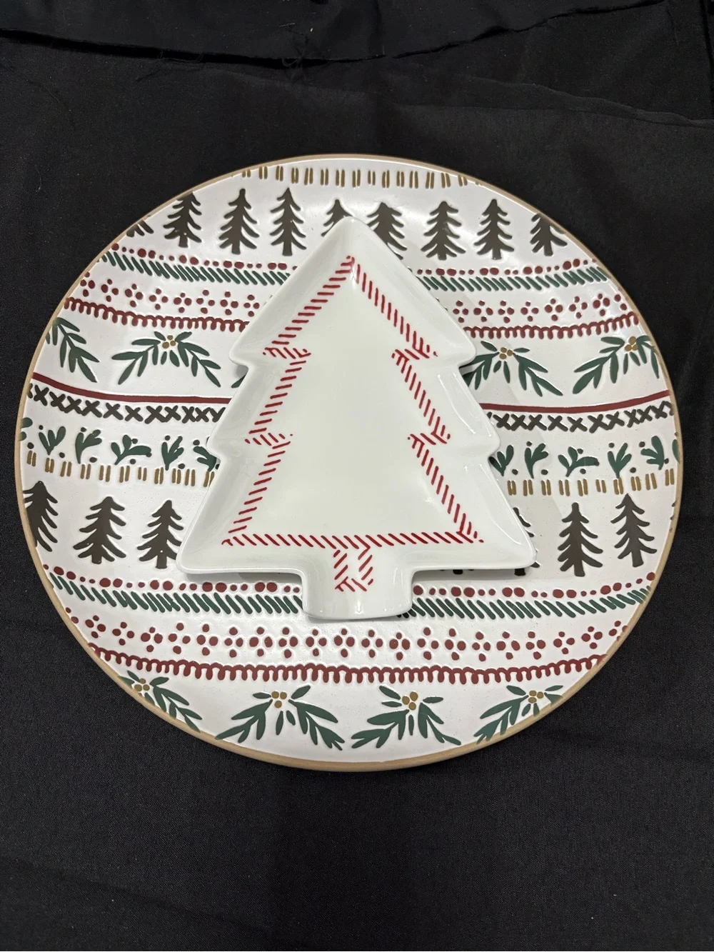 Crate&Barrel White Fair Isle Platter